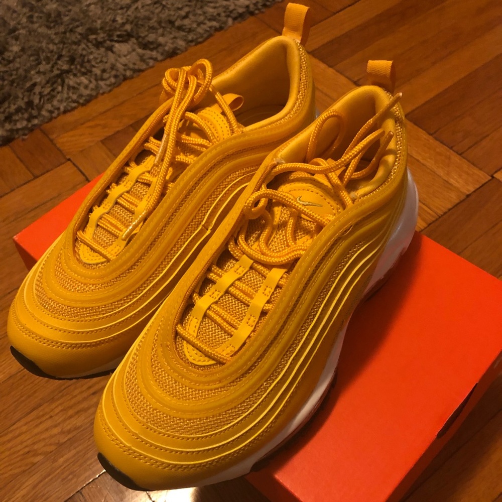 BNIB Nike Air Max 97 Mustard Yellow Sneakers sz 6